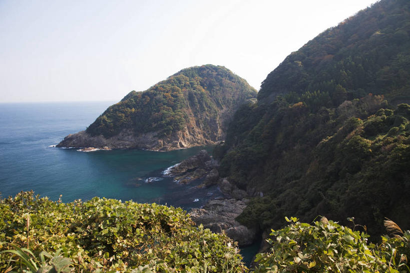 无人,公园,横图,俯视,室外,白天,旅游,度假,海浪,海洋,美景,森林,山,山脉,树林,植物,京都,日本,亚洲,阴影,光线,影子,景观,浪花,山峰,云,云朵,山峦,云彩,娱乐,树,树木,蓝色,绿色,白云,蓝天,天空,阳光,自然,海水,群山,天,享受,休闲,景色,放松,京都府,生长,晴朗,成长,自然风光,海景,东亚,本州,本州岛,日本国,近畿地方,近畿,大海,风浪,海,海水的波动,近岸浪,涌浪,晴空,彩图,高角度拍摄,国定公园,丹后天桥立大江山国定公园