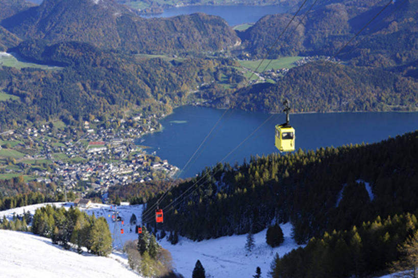 无人,家,横图,俯视,室外,白天,旅游,度假,湖,湖泊,石头,美景,森林,山,树林,水,雪,雪山,植物,大雪,奥地利,欧洲,阴影,光线,石子,影子,房屋,屋子,冰,湖面,积雪,景观,山顶,山峰,水流,水面,雪景,冬季,冬天,山峦,娱乐,楼房,住宅,缆车,树,树木,绿色,阳光,自然,交通工具,湖水,享受,休闲,景色,放松,寒冷,生长,成长,冰冷,自然风光,索道,中欧,沉积岩,首府,萨尔斯堡,严寒,奥地利共和国,冰凉,酷寒,凛冽,凛凛,极冷,萨尔茨堡,萨尔茨堡州,颠峰,极峰,缆索铁路,水成岩,石块,岩石,彩图,高角度拍摄,房子,萨尔茨堡城郊县,圣吉尔根