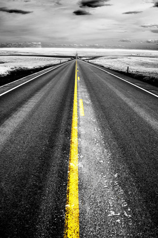 无人,竖图,室外,白天,正面,度假,美景,城市风光,城市,道路,路,公路,景观,分界线,停车线,交通,娱乐,享受,休闲,景色,放松,车行道,车行道分界线,延伸,标线,车行线,马路,彩图