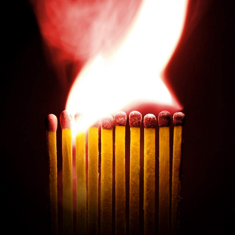 无人,方图,室内,特写,白天,正面,热情,静物,火,一排,许多,黑色背景,整齐,火柴,火焰,很多,燃烧,排列,摄影,影棚,洋火,队列,火柴梗,取火工具,彩图,影棚拍摄,拍摄