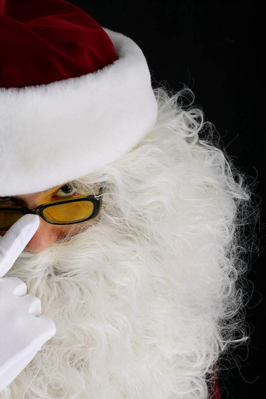 西方人,一个人,站,举,竖图,室内,白天,正面,帽子,欧洲,圣诞节,欧洲人,仅一个男性,仅一个人,一副,圣诞老人,黑色背景,节日,庆祝,眼镜,注视,文化,仅一个年轻男性,红色,观察,看,托,站着,庆典,圣诞帽,摄影,影棚,观看,纪念,察看,关注,近视眼镜,棉帽,妆扮,男人,男性,年轻男性,白种人,举起,举手,举着,向上举,向上伸,向上托,站立,半身,彩图,影棚拍摄,打扮,装扮,拍摄