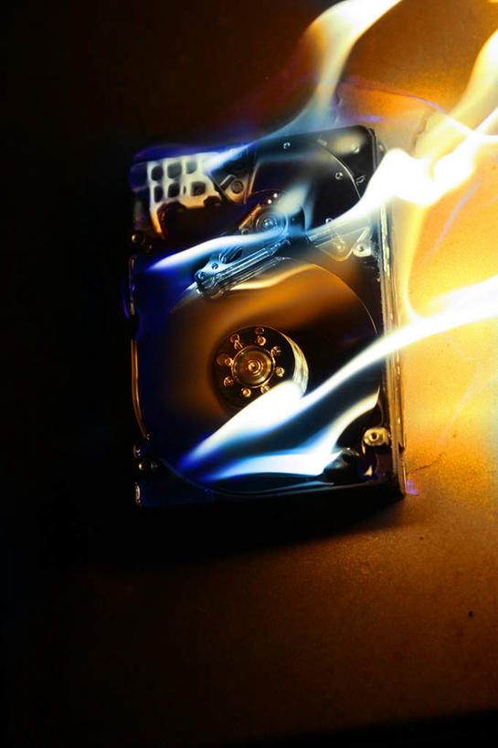 无人,竖图,俯视,室内,白天,热情,数据,火,阴影,反射,信息,火焰,影子,燃烧,存储介质,一盒,磁带,卡带,录音带,存储,紧凑音频盒带,卡式录音带,彩图,高角度拍摄