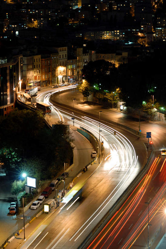 无人,竖图,俯视,航拍,室外,夜晚,度假,美景,植物,城市风光,城市,道路,路,公路,照明,土耳其,亚洲,曲折,弯曲,景观,灯光,交通,首都,娱乐,灯,树,树木,绿色,灯具,享受,休闲,景色,放松,警示,蜿蜒,生长,成长,车灯,尾灯,照亮,提醒,照明设备,鸟瞰,提示,延伸,西亚,伊斯坦布尔,延长,马路,彩图,高角度拍摄,土耳其共和国