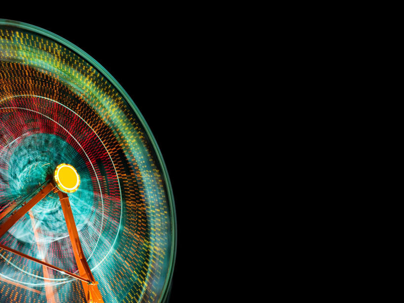 无人,游乐园,横图,彩色,室外,夜晚,正面,游乐场,阴影,光线,影子,摩天轮,灯光,蓝色,蓝天,天空,天,五颜六色,色彩斑斓,五彩缤纷,费里斯大转轮,五彩斑斓,乐园,五光十色,彩图