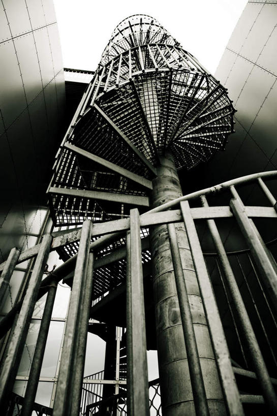 无人,栏杆,竖图,室外,白天,正面,旅游,度假,楼梯,标志建筑,地标,建筑,扶手,阶梯,围栏,娱乐,建设,护栏,台阶,享受,休闲,旅游胜地,放松,彩图