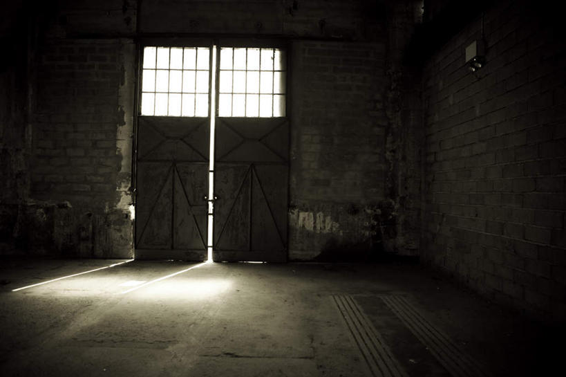 无人,横图,室内,白天,正面,门,阴影,光线,木制,影子,照射,阳光,木制品,门框,昏暗,照耀,灰暗,晦暗,映照,彩图