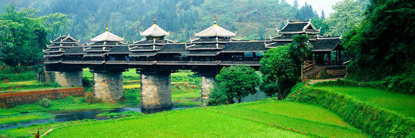 无人,农田,横图,室外,白天,正面,旅游,度假,庄稼,农作物,河流,名胜古迹,山,山脉,水,植物,标志建筑,地标,建筑,中国,亚洲,遗迹,河水,山峰,水流,山峦,古迹,文物,娱乐,建设,古建筑,绿色,自然,群山,享受,休闲,旅游胜地,放松,生长,成长,广西,古文明,东亚,风雨桥,广西壮族自治区,中华人民共和国,桂,华南地区,程阳桥,程阳风雨桥,彩图,耕地,庄稼田