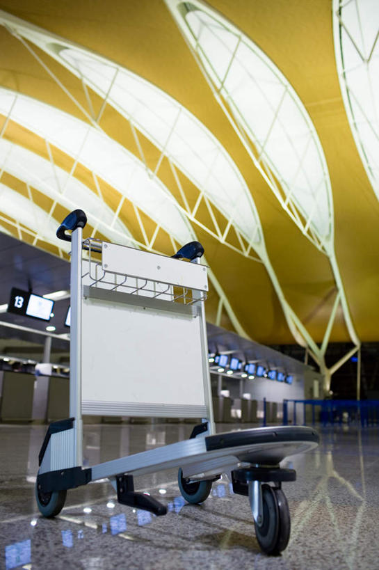 无人,机场,竖图,室内,白天,正面,旅游,度假,天花板,飞机场,一辆,走道,走廊,过道,娱乐,标识,候机厅,大厅,标记,黄色,享受,休闲,放松,行李车,登机,候机室,表记,标帜,待机室,航空站,空港,彩图