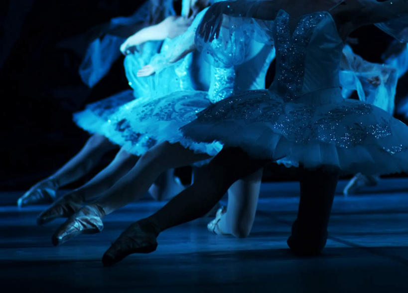 西方人,跳舞者,舞台,站,横图,室内,白天,正面,裙子,跳舞,芭蕾,欧洲,欧洲人,模糊,许多人,站着,一群人,短裙,舞姿,芭蕾舞裙,芭蕾裙,含糊,恍惚,模胡,依稀,隐约,芭蕾舞,白种人,舞蹈家,舞蹈演员,舞者,表演台,站立,彩图,全身,舞蹈