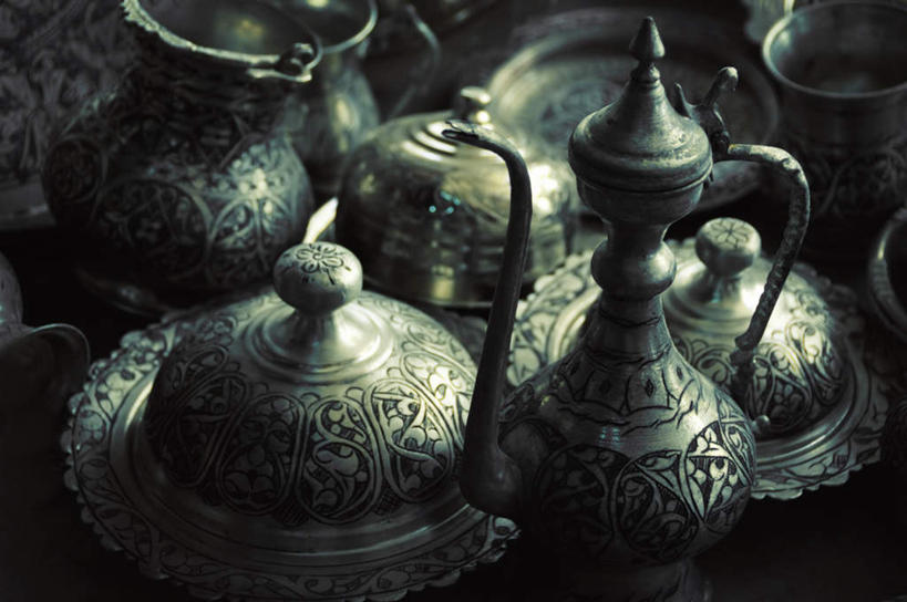 无人,横图,俯视,室内,白天,复古,金属制品,土耳其,亚洲,许多,古老,陈旧,光线,金属,包装,罐子,很多,饮料,排列,阳光,容器,铜,西亚,摆列,石蜡,洋蜡,白蜡,彩图,高角度拍摄,布列,分列,土耳其共和国