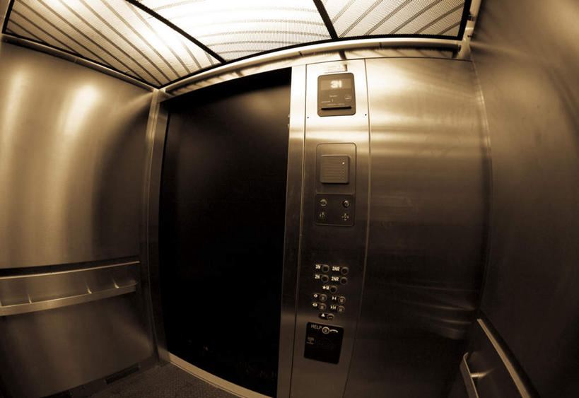 无人,横图,室内,白天,正面,广角镜头,鱼眼镜头,电梯,建筑,金属制品,阴影,不锈钢,光线,结构,金属,瓷砖,地砖,影子,灯光,地面,运输工具,构造,按钮,升降梯,布局,彩图,升降设备