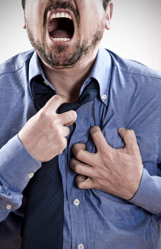 西方人,胡须,一个人,竖图,室内,白天,正面,衬衫,欧洲,欧洲人,仅一个男性,仅一个人,仅一个中年男性,透明,领带,蓝色,抓,叫,摄影,影棚,疯狂,克制,压抑,理智,沉静,冷色,高深,冷淡,男人,男性,中年男性,白种人,胡子,络腮胡,半身,彩图,影棚拍摄,衬衣,拍摄