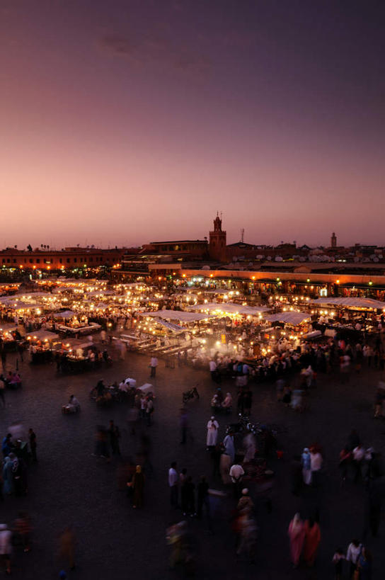 无人,高楼大厦,竖图,俯视,航拍,室外,夜晚,度假,美景,日落,城市风光,城市,大厦,建筑,摩天大楼,景观,晚霞,霞光,落日,娱乐,蓝色,蓝天,天空,黄昏,天,享受,休闲,景色,彩霞,放松,鸟瞰,灯火辉煌,夕照,火树银花,灯烛辉煌,夕阳,彩图,高角度拍摄,大楼,高层建筑,高楼,摩天楼,斜阳