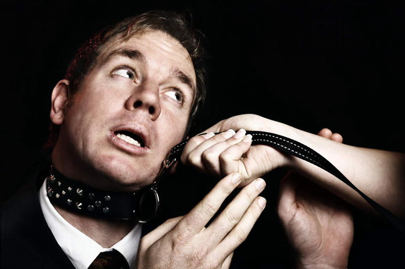 西方人,两个人,商务人士,商务男性,拉,横图,室内,白天,正面,衬衫,西装,欧洲,欧洲人,黑色背景,套装,正装,领带,扭头,注视,职业装,腰带,绳子,观察,看,张嘴,转头,摄影,影棚,观看,皮带,绳索,察看,恐怖,拉着,关注,惧怕,商务装,张大嘴巴,工薪阶层,配饰,裤带,惊骇,恐惊,恐惧,男人,男性,年轻男性,年轻女性,女人,女性,白种人,白领,上班族,张开嘴,半身,彩图,影棚拍摄,衬衣,拍摄