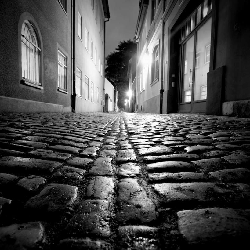 无人,家,方图,黑白,室外,夜晚,正面,度假,美景,城市风光,城市,道路,路,路灯,公路,照明,德国,欧洲,房屋,屋子,景观,灯光,交通,娱乐,楼房,住宅,灯,享受,休闲,景色,放松,照亮,照明设备,西欧,德意志联邦共和国,图林根,魏玛,马路,房子,图林根州