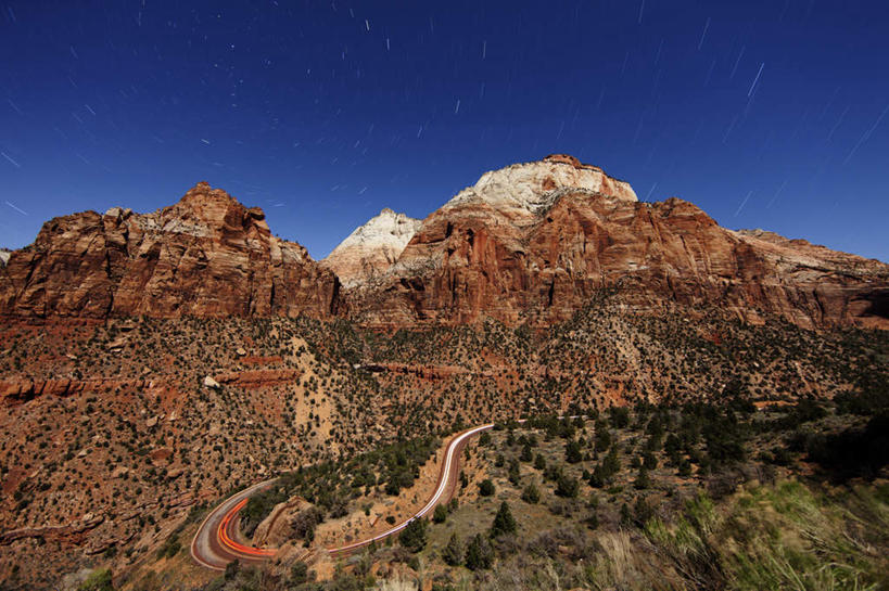 无人,公园,横图,室外,白天,仰视,旅游,度假,美景,森林,山,山脉,树林,植物,美国,景观,山峰,山峦,娱乐,树,树木,蓝色,绿色,蓝天,天空,自然,群山,天,享受,休闲,景色,放松,生长,晴朗,成长,北美,北美洲,犹他州,自然风光,美洲,万里无云,北亚美利加洲,亚美利加洲,犹他,蜂窝之州,蜂房州,锡安国家公园,宰恩国家公园,晴空,晴空万里,彩图,低角度拍摄