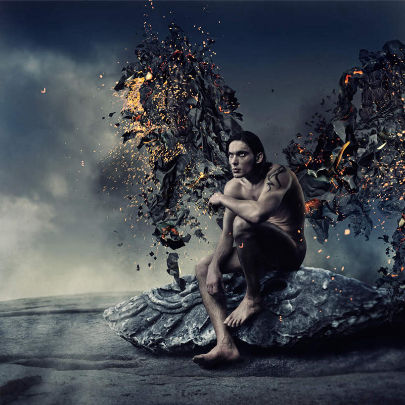 西方人,腿部,脚,脚趾,脚趾甲,腿,一个人,坐,方图,室内,白天,正面,时尚,热情,沙滩,火,欧洲,欧洲人,仅一个男性,仅一个人,火焰,沙子,海岸,水平线,辽阔,海平线,沙地,燃烧,注视,光脚,文化,电脑合成,纹身,仅一个年轻男性,天空,天,观察,看,广阔,赤脚,个性,信仰,观看,一望无际,察看,关注,刺青,追求,灰烬,想象,文身,勇气,崇拜,张扬,无边无际,一马平川,男人,男性,年轻男性,白种人,脚指甲,海滩,坐着,彩图,全身,水天相接,水天一线