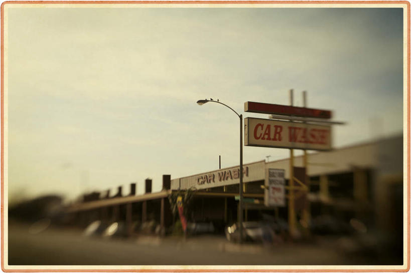 无人,横图,室外,白天,正面,度假,美景,日落,植物,城市风光,城市,路灯,指示牌,汽车,照明,美国,一块,朦胧,模糊,英文,标志,文字,字符,字母,景观,晚霞,霞光,云,云朵,落日,灯光,云彩,娱乐,标识,车,灯,树,树木,红色,蓝色,绿色,白云,蓝天,天空,自然,黄昏,交通工具,轿车,天,享受,休闲,景色,彩霞,放松,生长,晴朗,成长,英文字母,照亮,北美,北美洲,照明设备,加利福尼亚,载具,美洲,洗车房,加州,洛杉矶,加利福尼亚州,金州,黄金州,北亚美利加洲,亚美利加洲,夕照,晴空,夕阳,彩图,斜阳