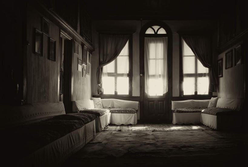 无人,家,横图,黑白,室内,白天,正面,度假,美景,窗户,窗帘,落地窗,门,沙发,城市风光,城市,土耳其,亚洲,装饰,房屋,屋子,景观,首都,娱乐,楼房,玻璃窗,住宅,帘子,门框,享受,休闲,遮阳,景色,放松,华丽,修饰,点缀,昏暗,阴暗,西亚,布艺沙发,衬托,美观,雅致,雅观,暗淡,安卡拉,房子,土耳其共和国