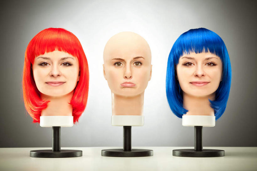 嘴,秃头,无人,办公室,笑,微笑,横图,室内,特写,白天,正面,家具,桌子,一排,灰色背景,朦胧,模糊,整齐,假发,人造模特,办公桌,墙,注视,墙壁,墙面,排列,红色,蓝色,灰色,嘟嘴,观察,看,撅嘴,摄影,影棚,道具,观看,察看,队列,关注,服装模特,模特道具,时装道具,展示道具,服装模特道具,陈列道具,办公家具,长发,光头,无发,嘴巴,嘴唇,半身,彩图,影棚拍摄,拍摄