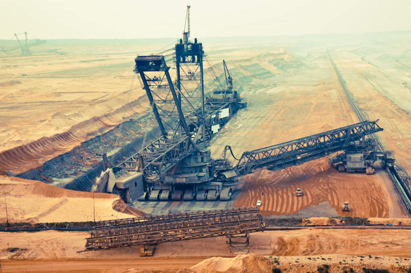 无人,横图,俯视,室外,白天,旅游,度假,阴影,光线,影子,娱乐,蓝色,蓝天,天空,阳光,天,享受,休闲,放松,推土机,采矿,彩图,高角度拍摄