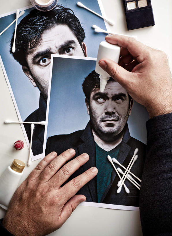 西方人,手,一个人,坐,竖图,俯视,照片,室内,特写,白天,化妆,美容,桌子,杯子,欧洲,欧洲人,双手,仅一个男性,仅一个人,护肤,阴影,光线,瓷器,影子,办公桌,咖啡杯,陶瓷制品,仅一个年轻男性,阳光,保养,享受,休闲,手部,眼霜,放松,保健,摄影,胶水,瓷杯,养颜,乳霜,男人,男性,年轻男性,白种人,相片,坐着,半身,彩图,高角度拍摄,拍摄,照相