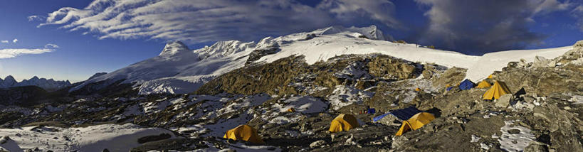 无人,横图,室外,白天,仰视,旅游,度假,礁石,石头,美景,山,雪,雪山,大雪,珠峰,尼泊尔,中国,亚洲,阴影,光线,石子,影子,冰,积雪,景观,山峰,雪景,冬季,冬天,山峦,娱乐,蓝色,蓝天,天空,阳光,自然,天,享受,休闲,景色,放松,寒冷,晴朗,冰冷,自然风光,南亚,东亚,万里无云,尼泊尔王国,中华人民共和国,珠穆朗玛峰,严寒,冰凉,酷寒,凛冽,凛凛,极冷,圣母峰,珠穆朗玛,礁,石块,岩石,晴空,晴空万里,彩图,低角度拍摄