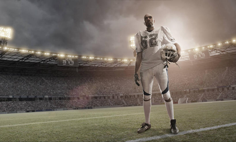 西方人,一个人,运动员,体育馆,运动场,站,横图,室外,白天,正面,运动服,草地,草坪,植物,帽子,欧洲,非洲,黑人,欧洲人,仅一个男性,仅一个人,服装,头盔,乌云,云,阴天,云朵,看台,云彩,注视,体育场,座位,草,仅一个年轻男性,衣服,绿色,天空,安全帽,天,观察,看,站着,搭,服饰,观看,察看,昏暗,衣着,阴沉,穿着,搭着,关注,橄榄球运动员,运动馆,衣饰,坐位,男人,男性,年轻男性,非洲人,体育运动员,运动选手,站立,彩图,镜头光晕,全身,透镜闪耀,眩光,边界线,运动装