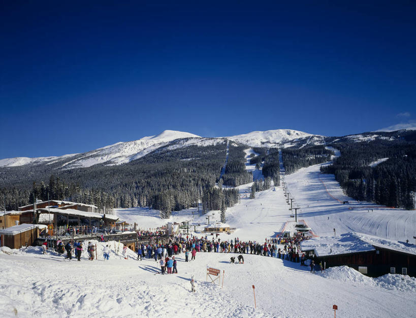 无人,家,横图,室外,白天,正面,旅游,度假,美景,森林,山,树林,雪,雪山,植物,大雪,加拿大,阴影,光线,影子,房屋,屋子,冰,积雪,景观,山峰,雪景,冬季,冬天,山峦,娱乐,楼房,住宅,树,树木,蓝色,绿色,蓝天,天空,阳光,自然,天,享受,休闲,景色,放松,寒冷,生长,晴朗,成长,冰冷,北美,北美洲,国家公园,自然风光,美洲,阿尔伯塔省,班夫国家公园,万里无云,阿尔伯塔,北亚美利加洲,亚美利加洲,严寒,冰凉,酷寒,凛冽,凛凛,极冷,艾伯塔,艾伯塔省,亚伯达,露易斯湖,晴空,晴空万里,彩图,房子,阿省,艾省,亚伯达省,亚省