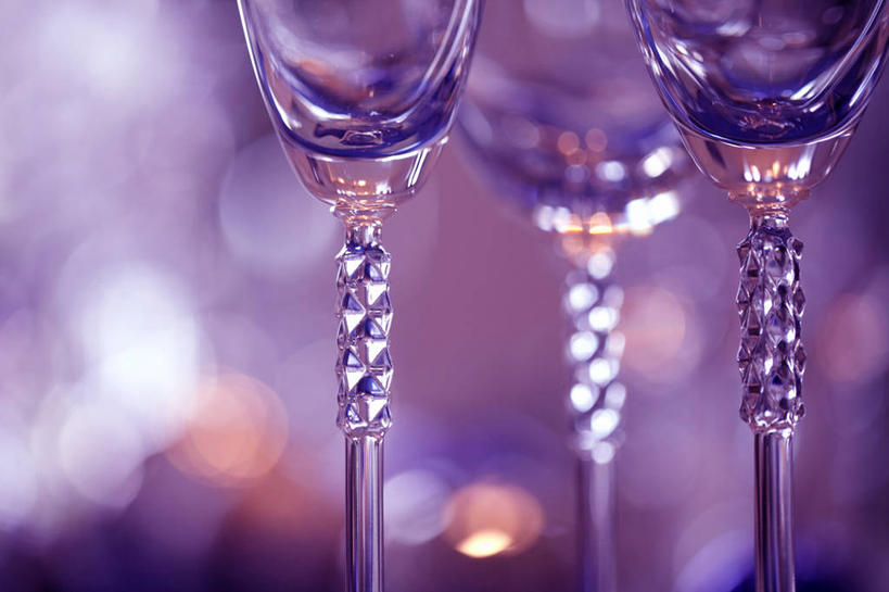 无人,横图,室内,特写,白天,正面,静物,杯子,阴影,朦胧,模糊,反射,高脚杯,影子,玻璃制品,三个,酒杯,香槟杯,玻璃杯,彩图