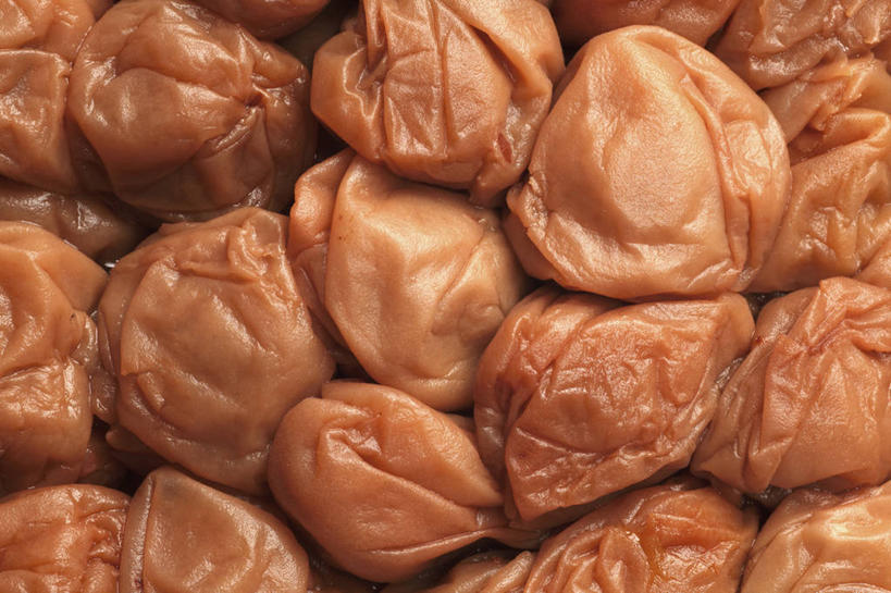 点心,无人,横图,俯视,室内,特写,白天,许多,阴影,反射,影子,食品,褐色,很多,酸梅,食物,零食,青梅,梅子,果梅,彩图,高角度拍摄