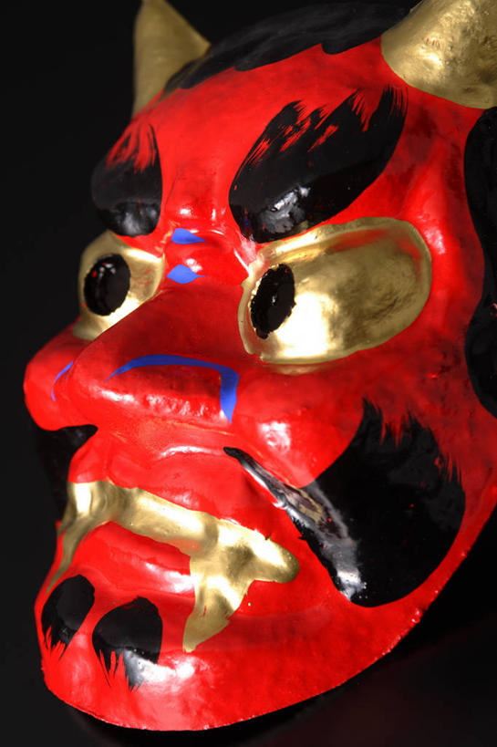 眼睛,眉毛,睫毛,牙齿,无人,竖图,室内,特写,白天,正面,静物,瞳孔,黑色背景,假面具,面具,注视,一个,红色,观察,看,眼部,摄影,影棚,单个,观看,察看,关注,魔鬼,齿,睫,眉,牙,牙龈,眼,眼睫毛,眼眉,彩图,影棚拍摄,拍摄,鬼面,鬼形脸谱,眼眉毛