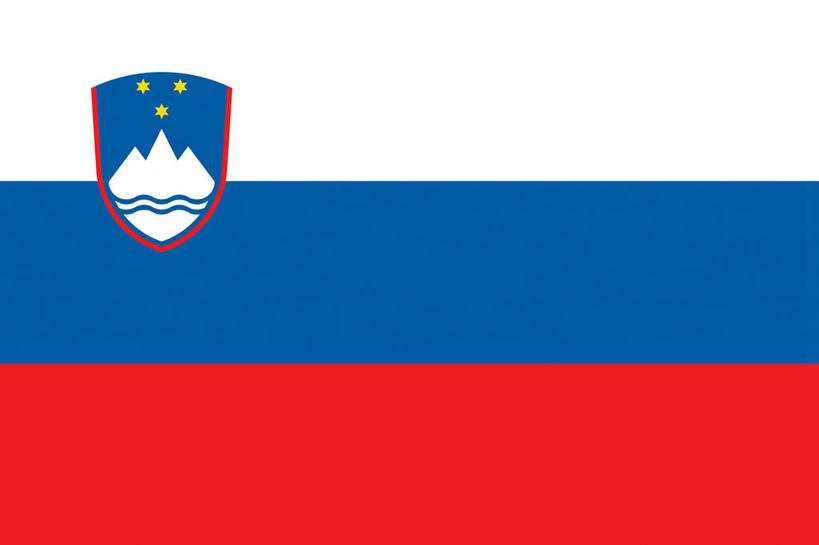 无人,横图,室内,特写,白天,正面,山,山脉,静物,旗帜,国旗,一面,波纹,弯曲,标志,山峰,星星,山峦,三颗,标识,红色,蓝色,白色,群山,星形,徽章,六角星,国徽,三座,旗,彩图,盾徽,斯洛文尼亚国徽,斯洛文尼亚国旗