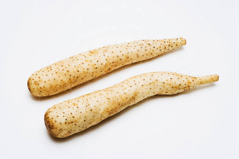 无人,横图,俯视,室内,特写,白天,白色背景,植物,餐桌,桌子,蔬菜,阴影,新鲜,反射,影子,山药,食品,草药,药草,中药,食物,两个,摄影,有机食品,绿色食品,影棚,餐台,药材,中草药,中药材,本草,薯蓣,怀山药,淮山药,玉延,山薯,彩图,高角度拍摄,影棚拍摄,拍摄