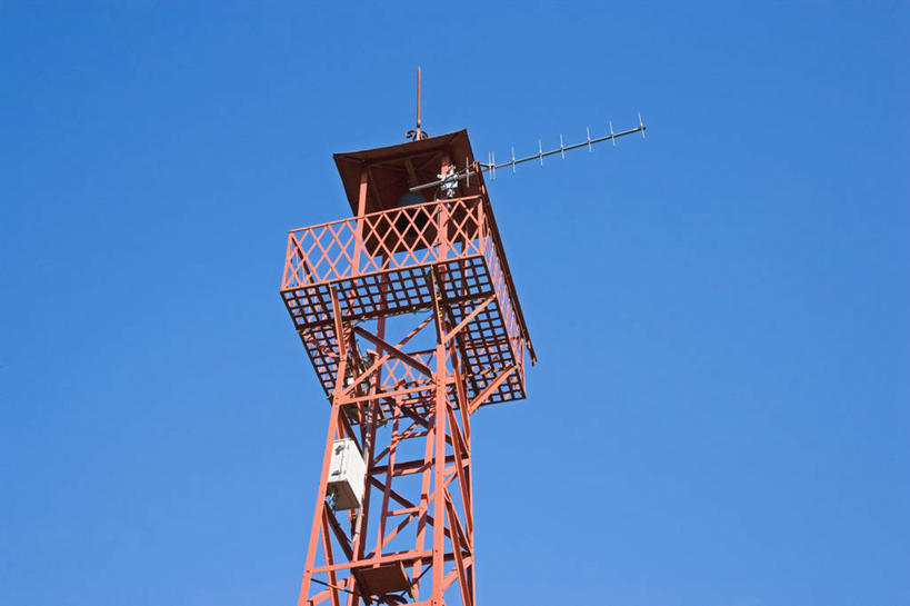 无人,横图,室外,白天,仰视,日光,日本,亚洲,阴影,光线,影子,支架,架子,脚手架,施工,红色,蓝色,蓝天,天空,阳光,天,晴朗,支撑,固定,东亚,本州,万里无云,关东地方,本州岛,日本国,栃木,栃木县,日光市,晴空,晴空万里,彩图,低角度拍摄,稳固