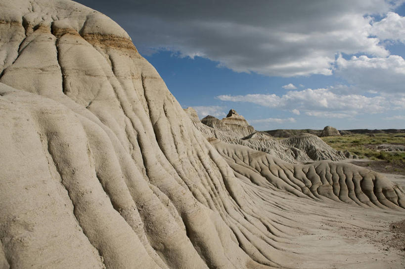 无人,横图,室外,白天,正面,消失点,旅游,度假,石头,美景,山,山脉,加拿大,阴影,光线,纹路,石子,纹理,影子,景观,山峰,云,云朵,山峦,云彩,娱乐,蓝色,白云,蓝天,天空,阳光,自然,群山,天,享受,休闲,景色,放松,晴朗,北美,北美洲,自然风光,美洲,阿尔伯塔省,阿尔伯塔,肌理,北亚美利加洲,亚美利加洲,艾伯塔,艾伯塔省,亚伯达,石块,晴空,彩图,没影点,灭点,阿省,艾省,亚伯达省,亚省