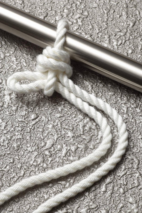 无人,竖图,俯视,室内,特写,白天,纯洁,静物,一根,阴影,灰色背景,反射,钢材,材料,钢丝,影子,银色,白色,绳子,钢筋,摄影,信仰,影棚,捆绑,绳索,高贵,钢条,雅致,绑缚,彩图,高角度拍摄,影棚拍摄,拍摄