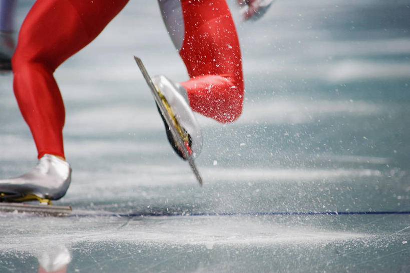 西方人,一个人,运动员,体育馆,运动场,横图,室内,白天,运动服,欧洲,欧洲人,仅一个男性,仅一个人,服装,朦胧,模糊,冰,旱冰鞋,溜冰鞋,速滑,体育场,仅一个年轻男性,背面,衣服,浮冰,寒冷,服饰,张开双腿,冰冷,衣着,穿着,滑冰鞋,溜冰场,运动馆,严寒,冰凉,酷寒,凛冽,凛凛,极冷,流冰,浮冰块,衣饰,展开双腿,速度滑冰,溜冰,男人,男性,年轻男性,白种人,体育运动员,运动选手,半身,彩图,冰刀鞋,伸展双腿,运动装