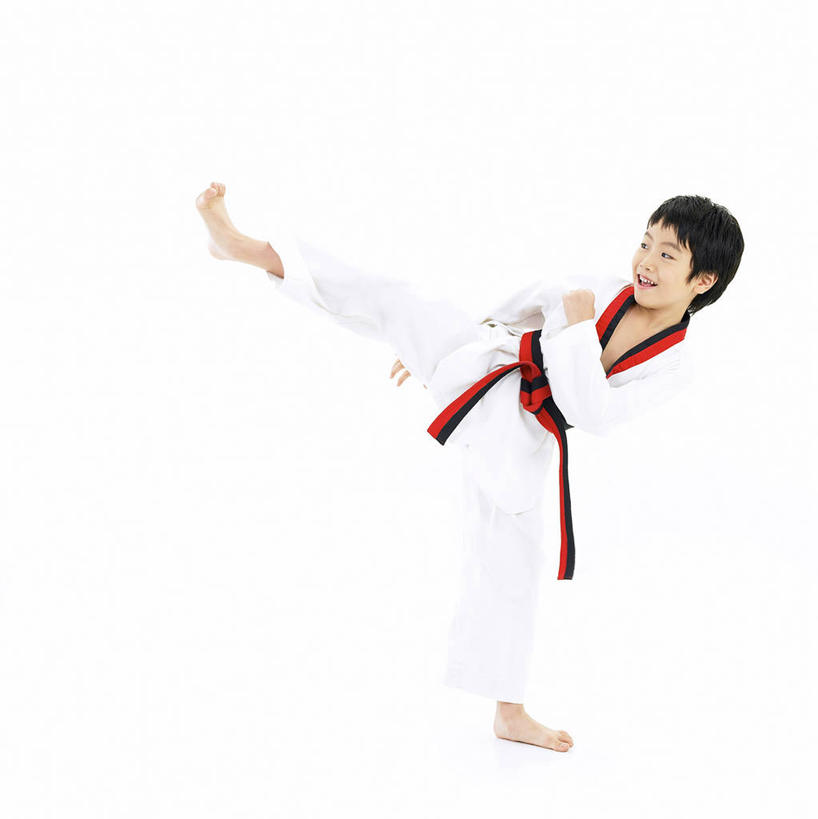 东方人,儿童,一个人,站,笑,微笑,竖图,室内,白天,白色背景,正面,纯洁,亚洲,仅一个男性,仅一个人,踢,服装,注视,黄种人,小孩,衣服,白色,观察,看,站着,仅一个小孩,可爱,童年,童趣,摄影,服饰,影棚,观看,张开双腿,察看,衣着,穿着,关注,童真,烂漫,无邪,跆拳道服,衣饰,展开双腿,天真,男孩,男人,男性,亚洲人,孩子,站立,彩图,全身,影棚拍摄,拍摄,男生,伸展双腿,练功服