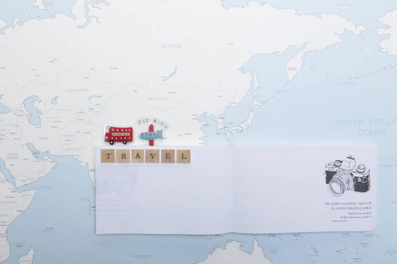 无人,横图,俯视,室内,特写,白天,海洋,飞机,公共汽车,静物,地图,英文,标志,文字,字符,字母,世界地图,陆地,巴士,公交车,交通,航空,标识,双层巴士,车,交通工具,运输,国家,英文字母,大陆,世界,客机,载具,大洋洲,版图,双层公共汽车,彩图,高角度拍摄