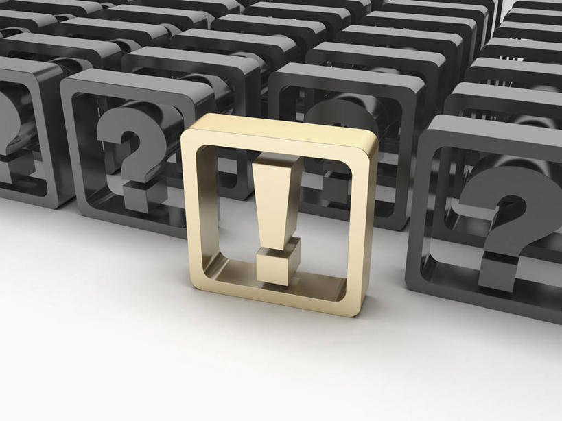 无人,横图,俯视,室内,特写,白天,静物,一排,阴影,灰色背景,整齐,并列,并排,反射,影子,排列,黑色,金色,摄影,影棚,问号,感叹号,队列,平行,彩图,高角度拍摄,影棚拍摄,拍摄