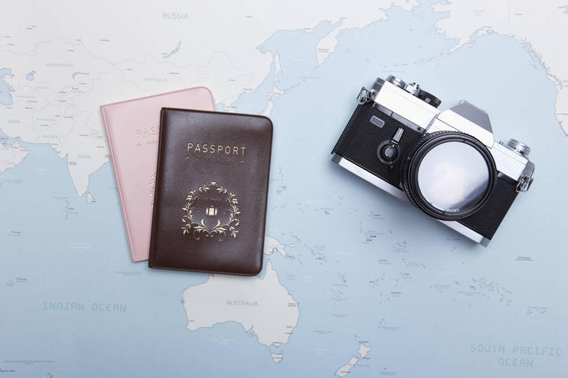 无人,横图,俯视,室内,特写,白天,海洋,静物,地图,相机,阴影,反射,影子,世界地图,陆地,两个,一个,拍照,本子,数码相机,摄影,国家,单个,护照,证明,大陆,世界,通行,大洋洲,身份,版图,照相机,彩图,高角度拍摄,照相