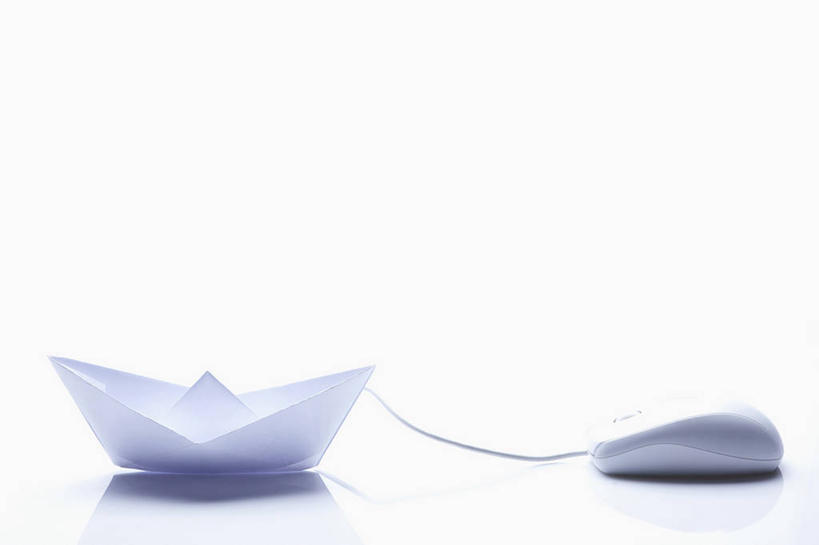 无人,横图,室内,特写,白天,白色背景,正面,鼠标,船,静物,一艘,阴影,艺术,反射,影子,折纸,纸艺,手工艺品,文化,输入设备,一个,白色,纸制品,工艺品,摄影,影棚,单个,高雅,纸船,工艺折纸,自信心,品位,彩图,影棚拍摄,拍摄