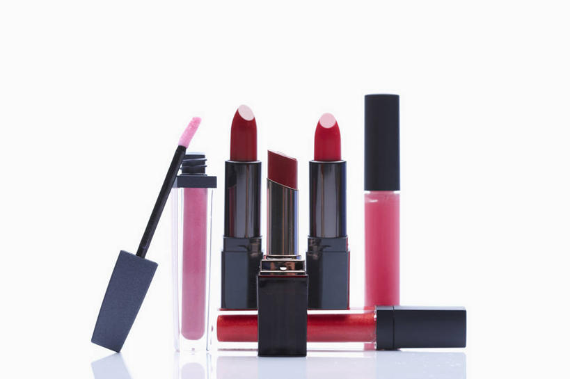 无人,横图,室内,特写,白天,白色背景,正面,静物,许多,很多,唇刷,红色,唇膏,化妆品,化妆刷,刷子,口红,摄影,影棚,美容工具,化妆用品,彩妆刷,化妆工具,唇棒,彩图,影棚拍摄,拍摄