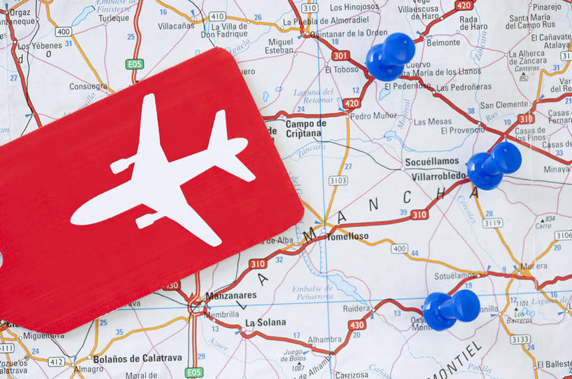 无人,横图,俯视,室内,特写,白天,海洋,生活用品,飞机,静物,地图,标志,世界地图,陆地,办公用品,交通,航空,文具,红色,学习用品,日用品,交通工具,图钉,运输,国家,文具用品,大陆,世界,客机,载具,大洋洲,版图,彩图,高角度拍摄