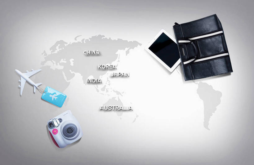 无人,横图,俯视,照片,室内,特写,白天,飞机,静物,相机,阴影,反射,英文,标志,文字,影子,字符,字母,交通,航空,标识,拍照,交通工具,运输,摄影,英文字母,客机,载具,拍立得,立拍得,相片,照相机,彩图,高角度拍摄,拍摄,照相