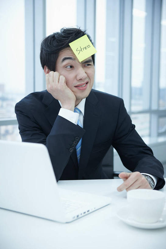 东方人,一个人,商务人士,商务男性,办公室,公园,坐,笑,微笑,露齿笑,竖图,室内,白天,正面,衬衫,窗户,家具,桌子,杯子,餐具,新西兰,亚洲,仅一个男性,仅一个人,仅一个中年男性,撑,套装,粘性,瓷器,碟子,盘,办公桌,办公用品,便利贴,便签,咖啡杯,领带,陶瓷制品,托腮,注视,黄种人,玻璃窗,文具,盘子,碟,观察,看,托,观看,办公设备,文具用品,记事,察看,国家公园,象征,庄重,关注,托下巴,瓷杯,大洋洲,商务装,身份,工薪阶层,办公家具,快捷,文化工具,正式,地位,纽西兰,方便,N次贴,便条贴,告诉贴,即时贴,长白云之乡,峡湾国家公园,新西兰南岛,单手托腮,便贴纸,男人,男性,中年男性,亚洲人,白领,上班族,坐着,半身,彩图,衬衣,蒂阿瑙湖