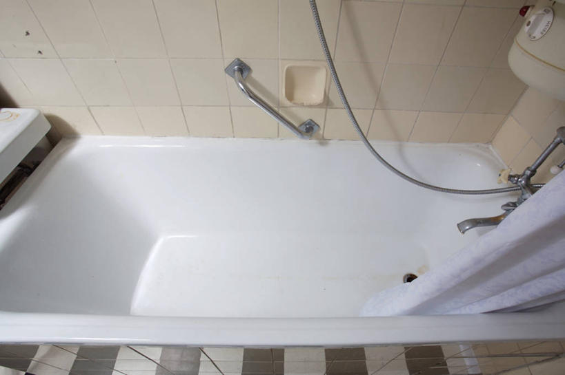 无人,家,横图,俯视,室内,白天,别墅,家具,卫生间,洗手间,浴室,装修,建筑,金属制品,欧式,装饰,金属,纺织物,房屋,屋子,公寓,豪华,建设,现代,装潢,洋房,楼房,住宅,花洒,莲蓬头,帘子,毛巾,室内装潢,浴缸,清洁,遮,遮掩,保暖,样板房,明亮,舒适,家居装潢,遮挡,房屋设计,地中海风格,古典风格,简约风格,卫浴设备,室内设计,宽敞,透气,遮盖,防水,喷雾头,浴帘,样板房装潢,毛巾杆,储水,耐磨,吸水,水管装置,杆子,设计,厕所,淋浴房,彩图,高角度拍摄,冲凉房,房子,沐浴间,沐浴室