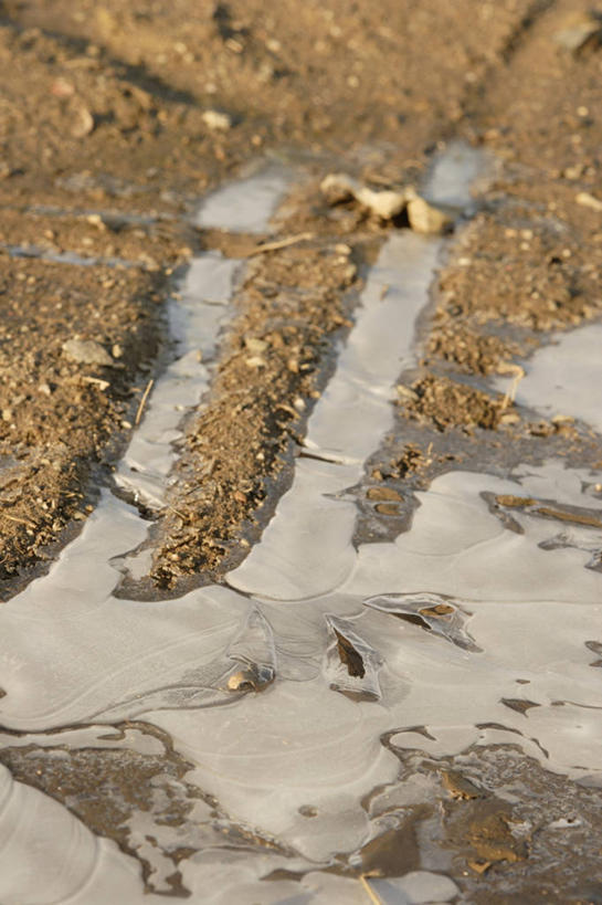 无人,竖图,俯视,室外,特写,白天,建材,建筑,阴影,光线,材料,沙子,影子,泥土,沙,土壤,阳光,建造,砂,矿产,彩图,高角度拍摄