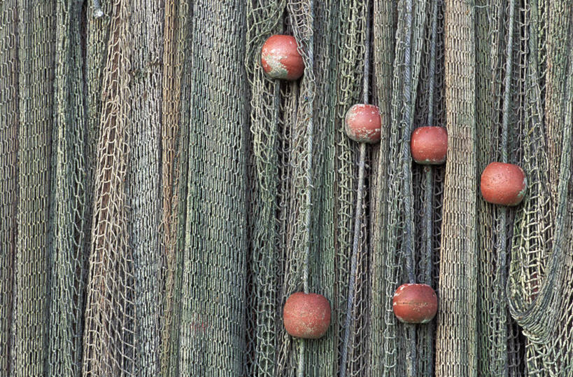 无人,横图,室内,特写,白天,正面,静物,标志,图形,几何,标识,球体,浮标,渔网,渔具,数学,抓捕,捕捞,鱼网,拉网,捕捞工具,航标,彩图,几何图形,航行标志,助航标志,立体几何,立体图形